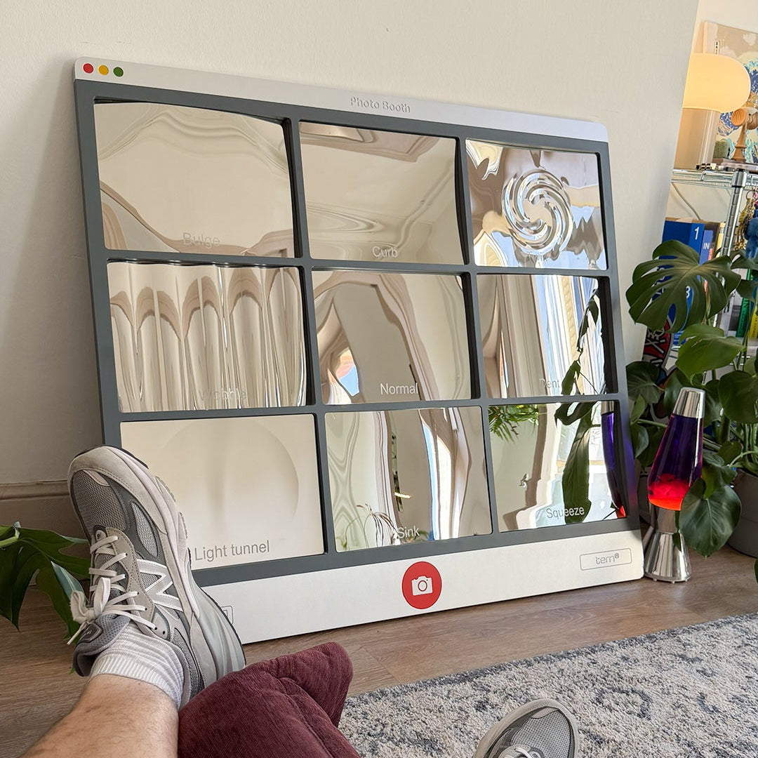 PHOTO BOOTH MIRROR