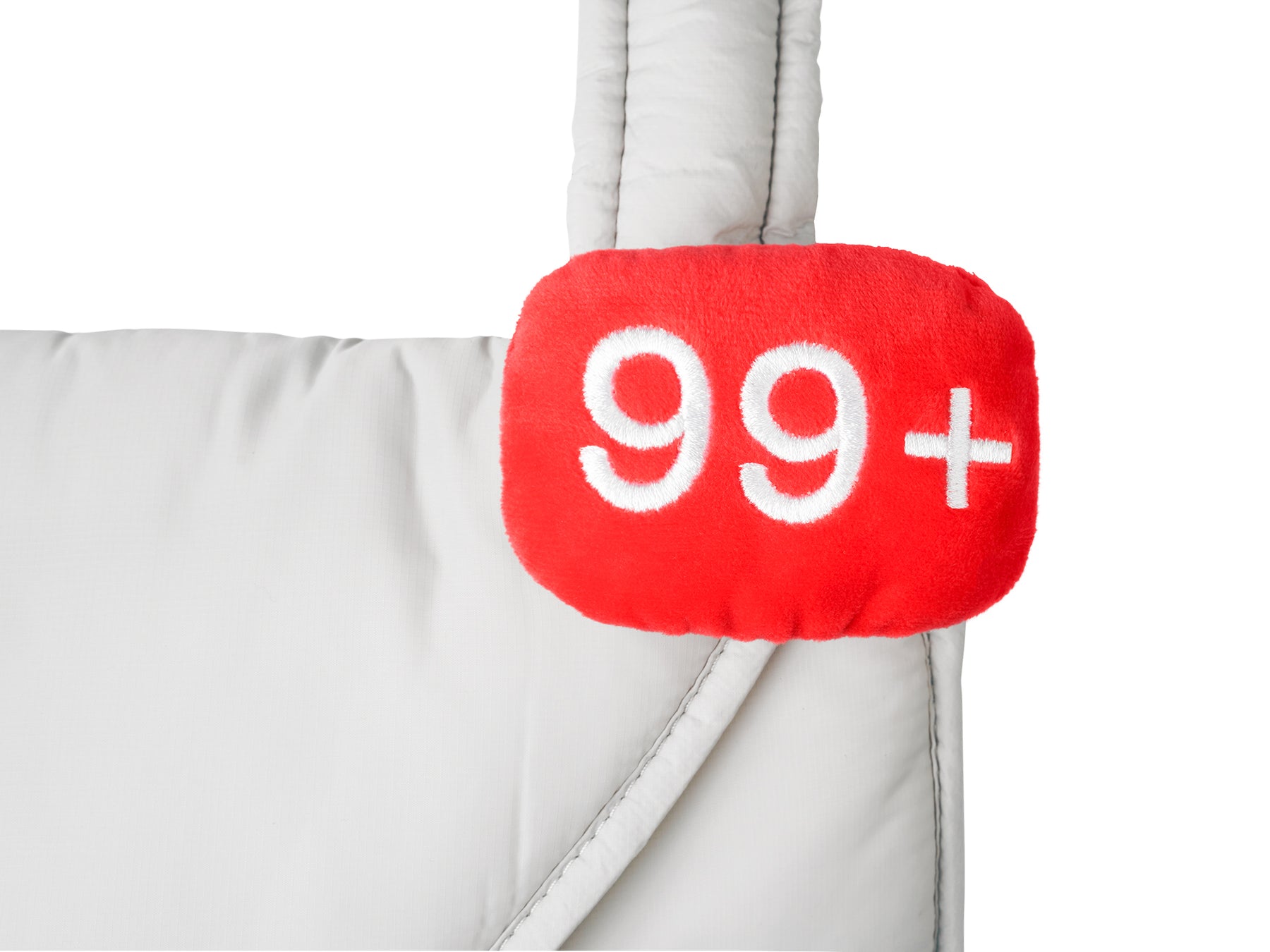 Detachable badge with clip