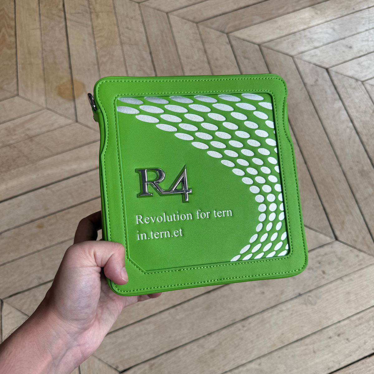 R4 MESSENGER BAG GREEN