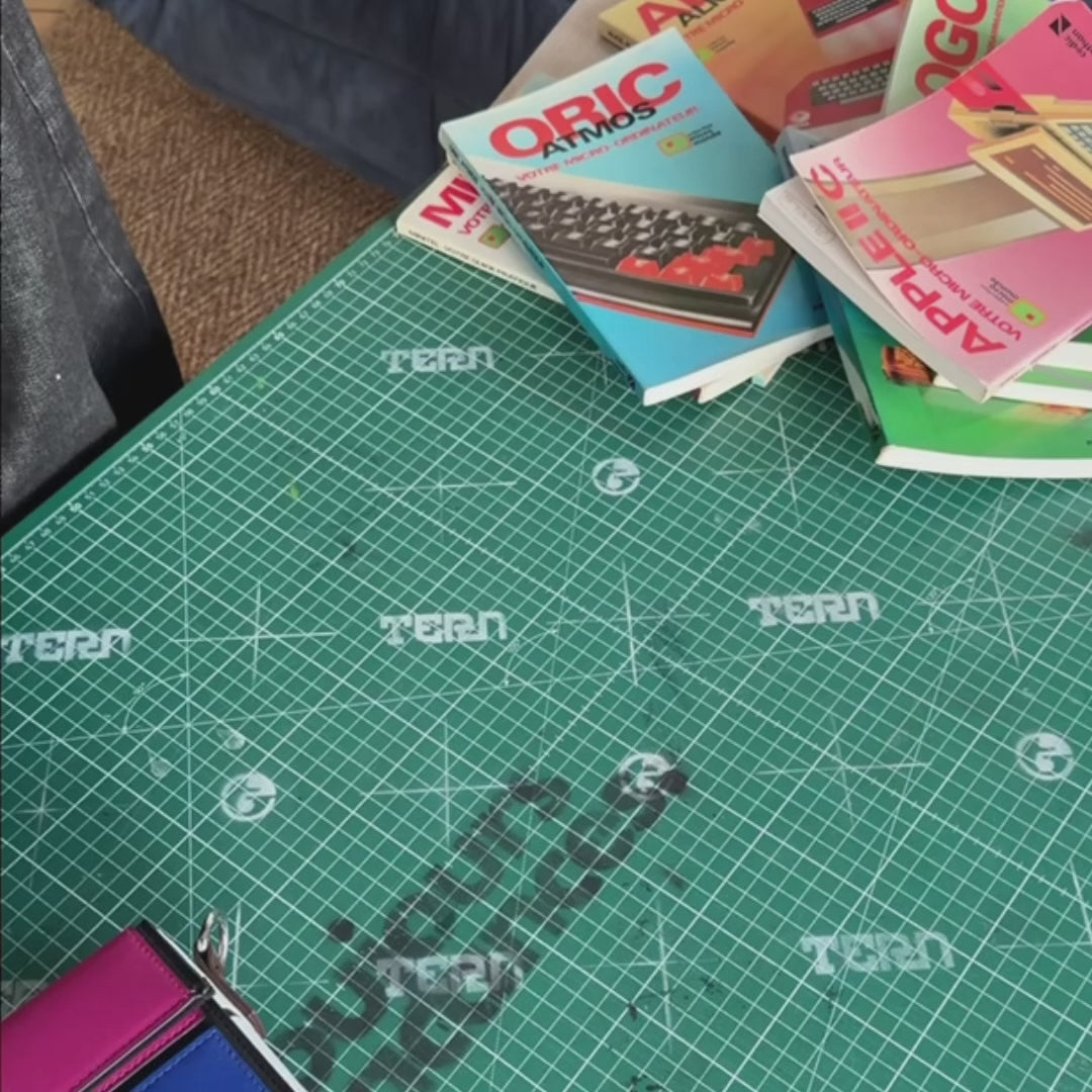 Load video: WinRAR COMPRESSED PROMO TEE