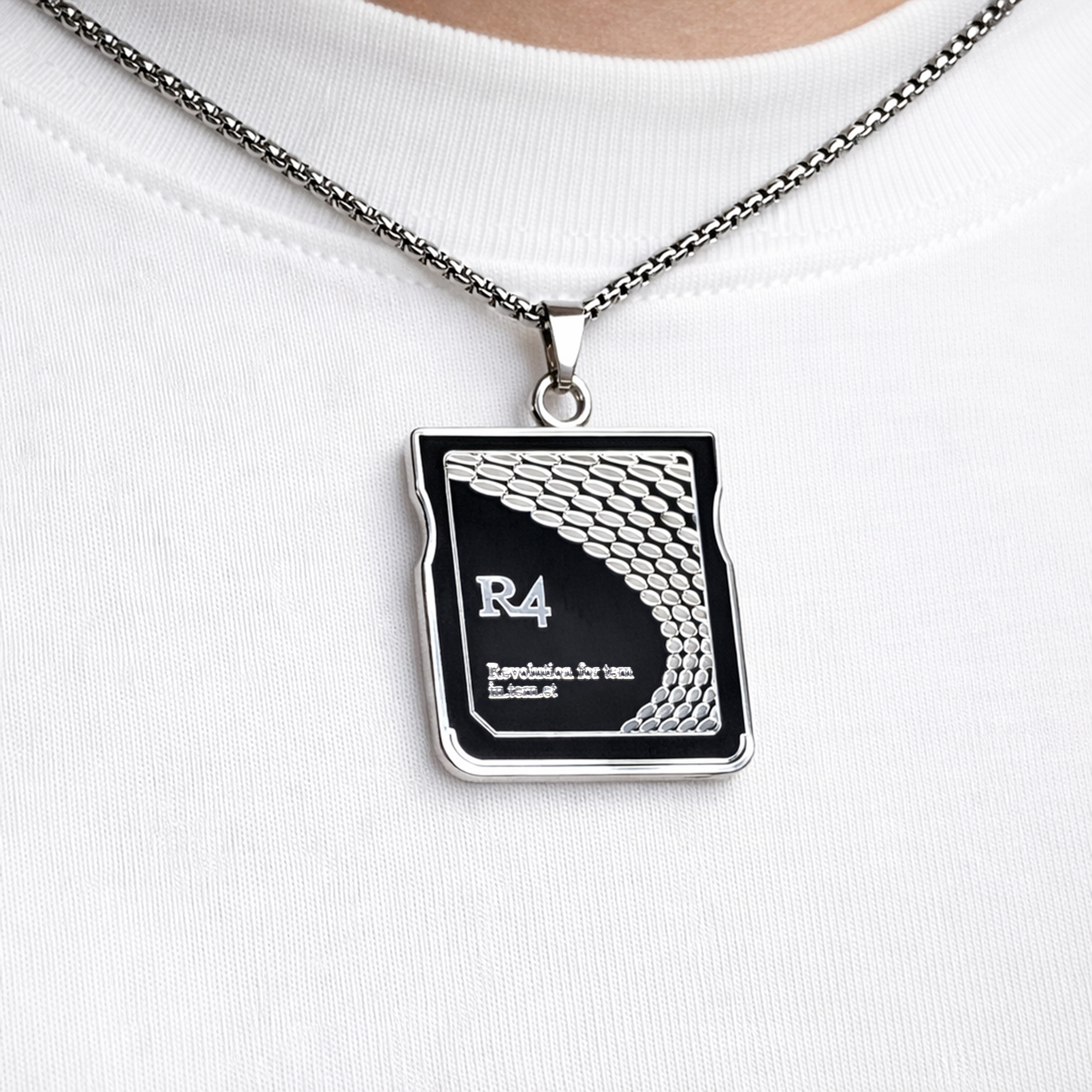R4 NECKLACE